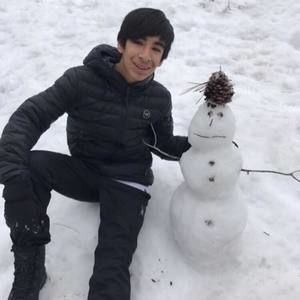 Meet your Posher, Claudia